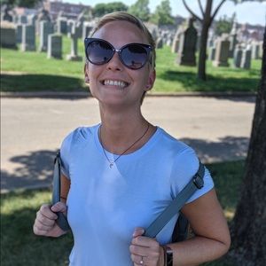 Meet your Posher, Natalie